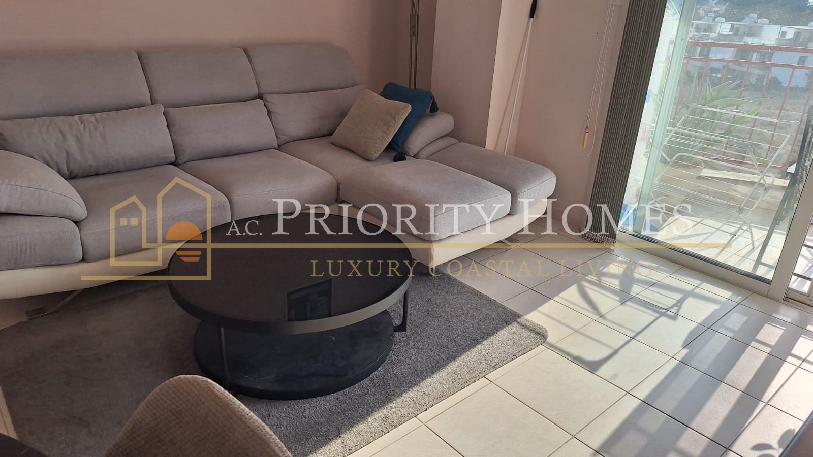 Two-Bedroom Apartment in Paphos – Universal