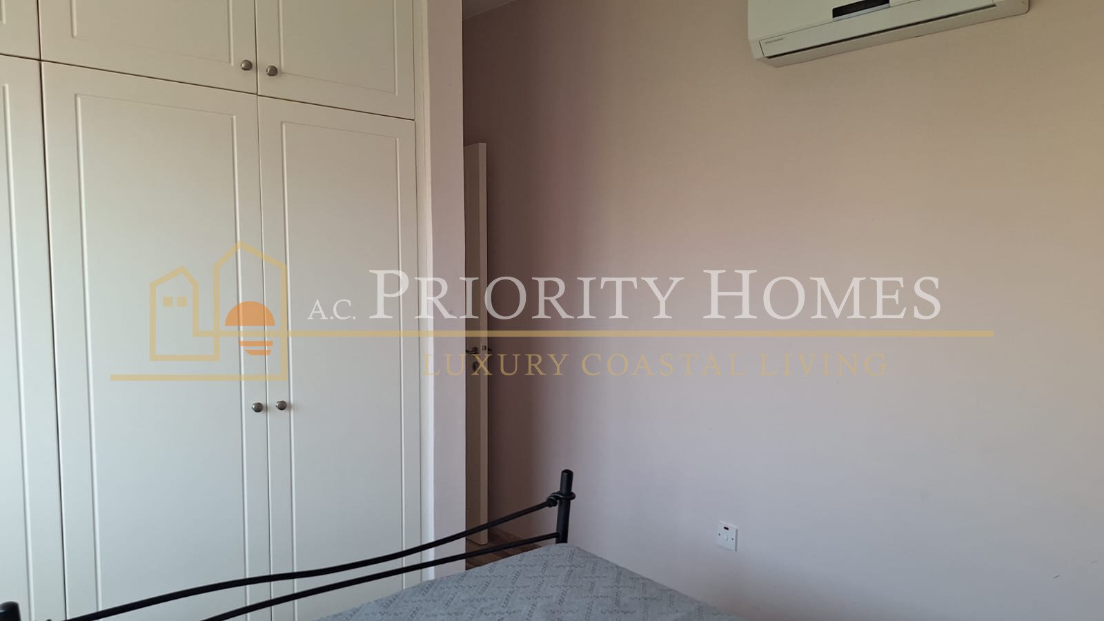 Two-Bedroom Apartment in Paphos – Universal