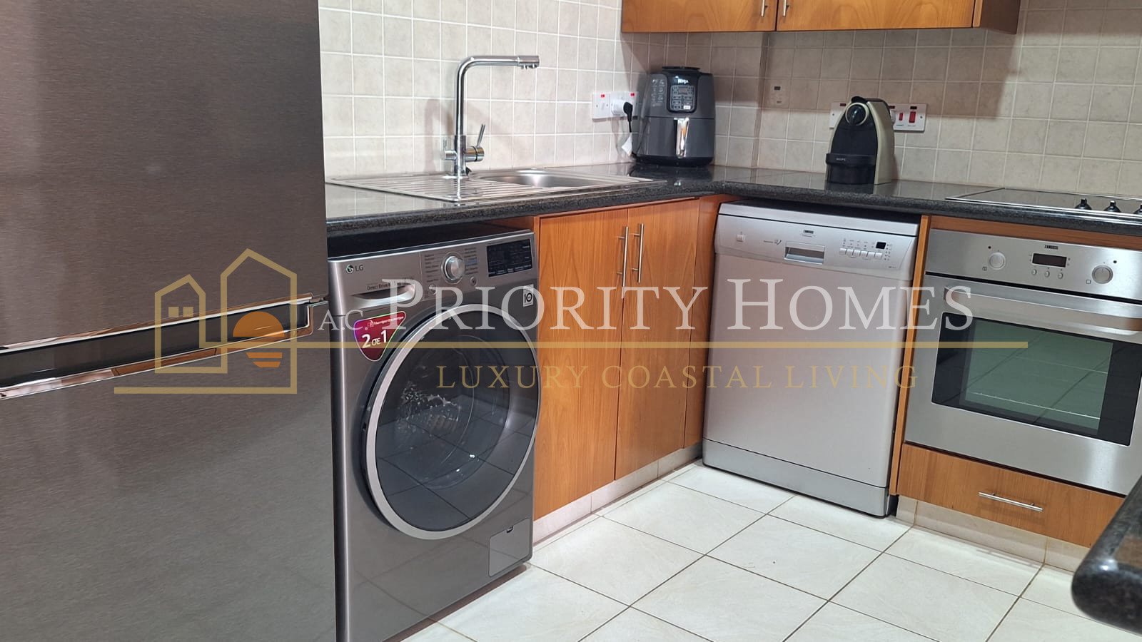 Two-Bedroom Apartment in Paphos – Universal