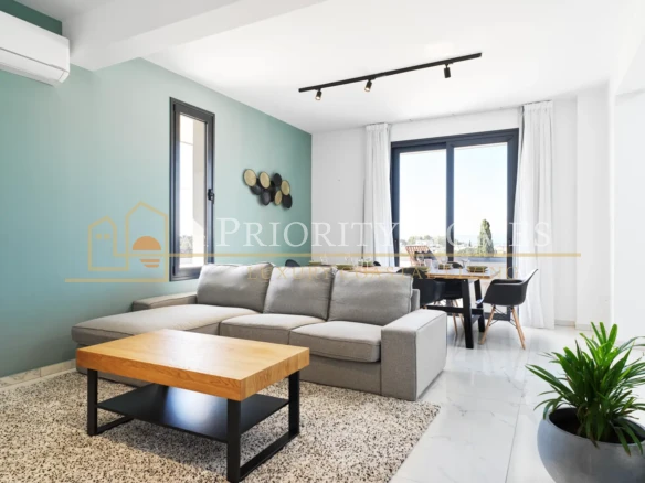 Modern Fully Furnished Two-Bedroom Apartment in Universal