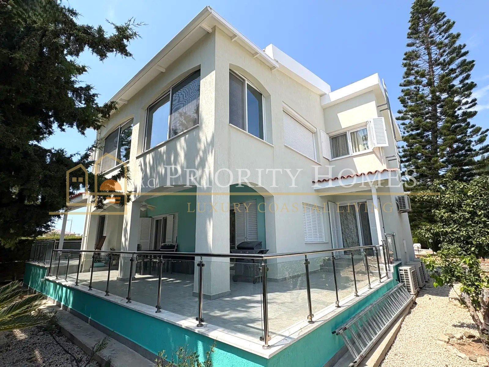 Four-Bedroom Luxury Villa for Rent in Coral Bay
