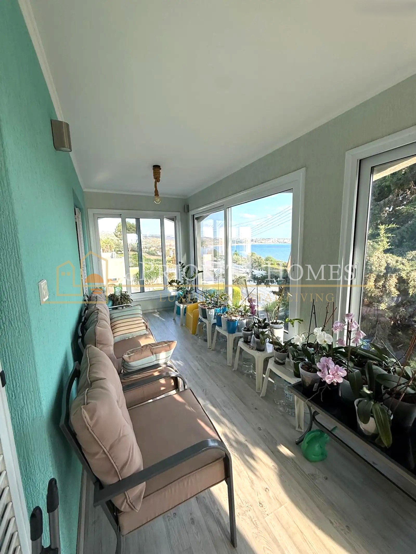 Four-Bedroom Luxury Villa for Rent in Coral Bay