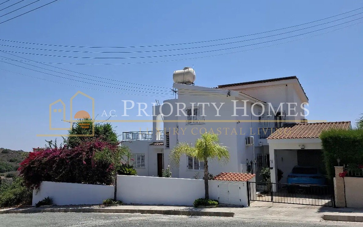 Four-Bedroom Villa for Rent in Tala