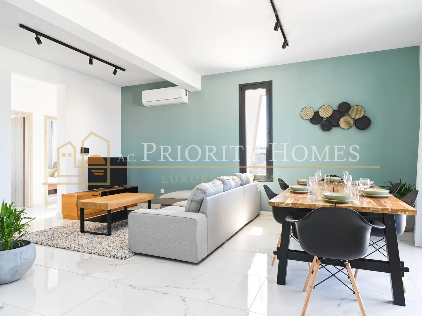 Modern Fully Furnished Two-Bedroom Apartment in Universal