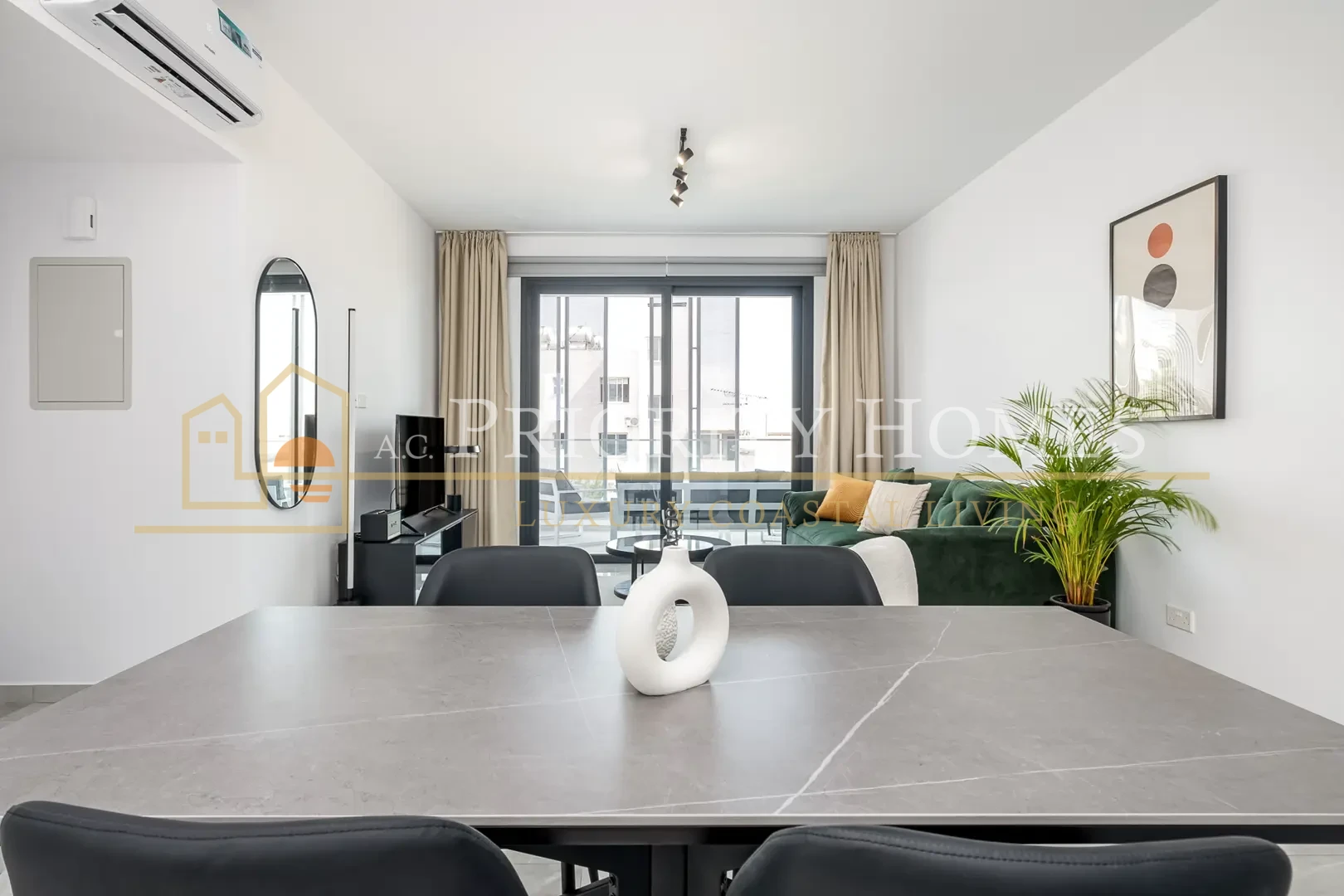 Two-Bedroom Furnished Apartment in Universal