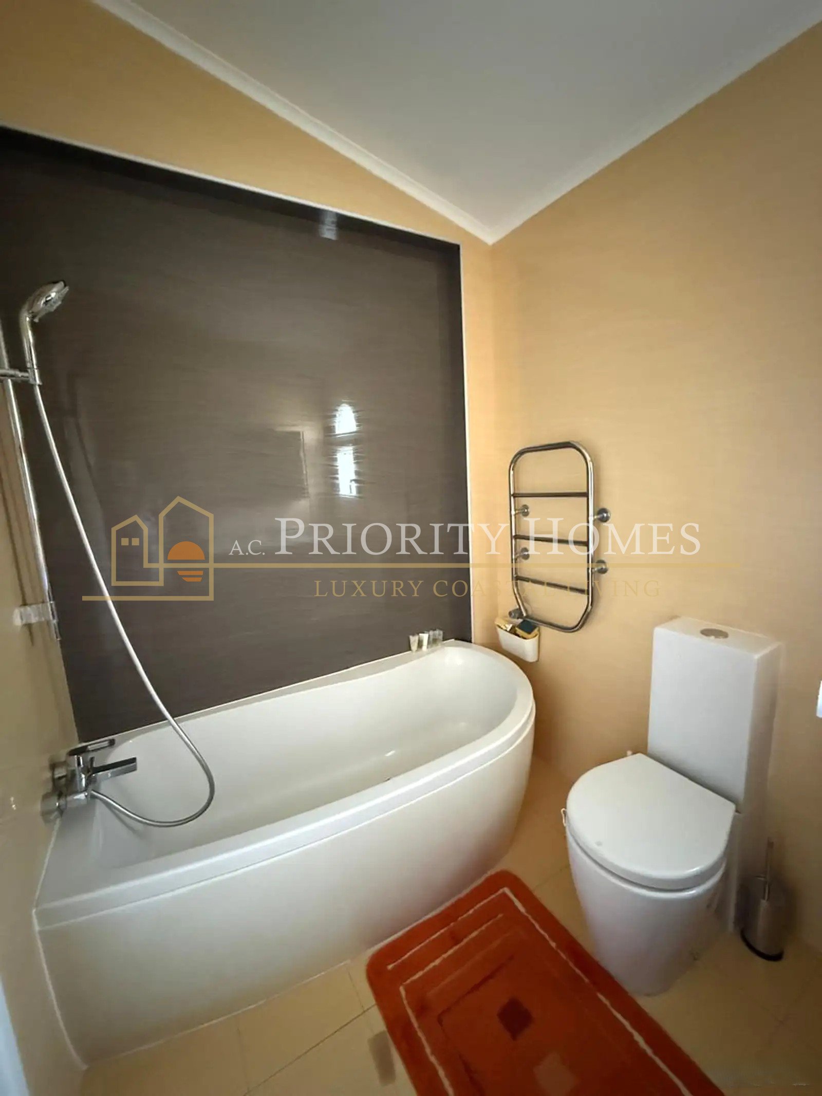 Four-Bedroom Luxury Villa for Rent in Coral Bay