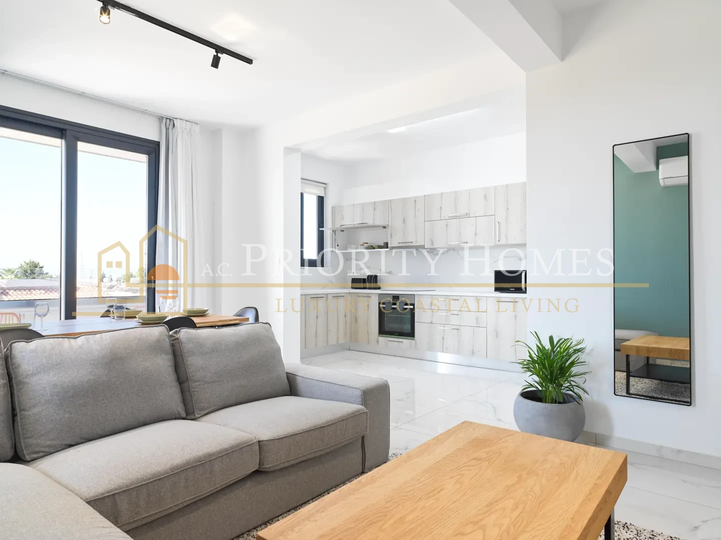 Modern Fully Furnished Two-Bedroom Apartment in Universal