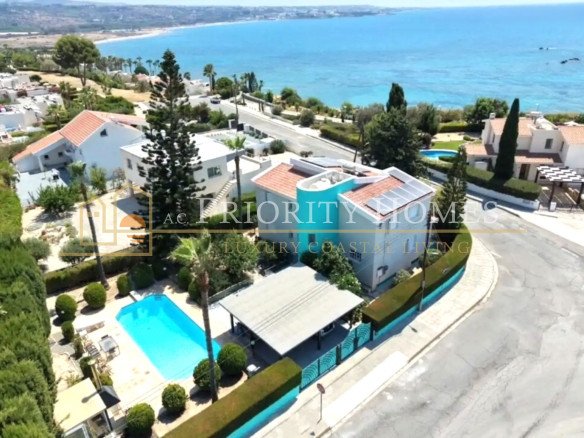 Four-Bedroom Luxury Villa for Rent in Coral Bay