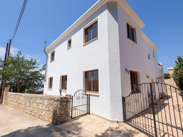 Four‑Bedroom Detached Villa for Sale in Ineia