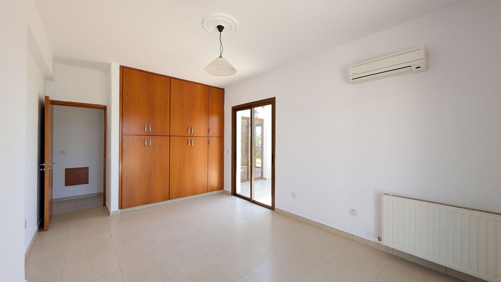 Four‑Bedroom Detached Villa for Sale in Ineia