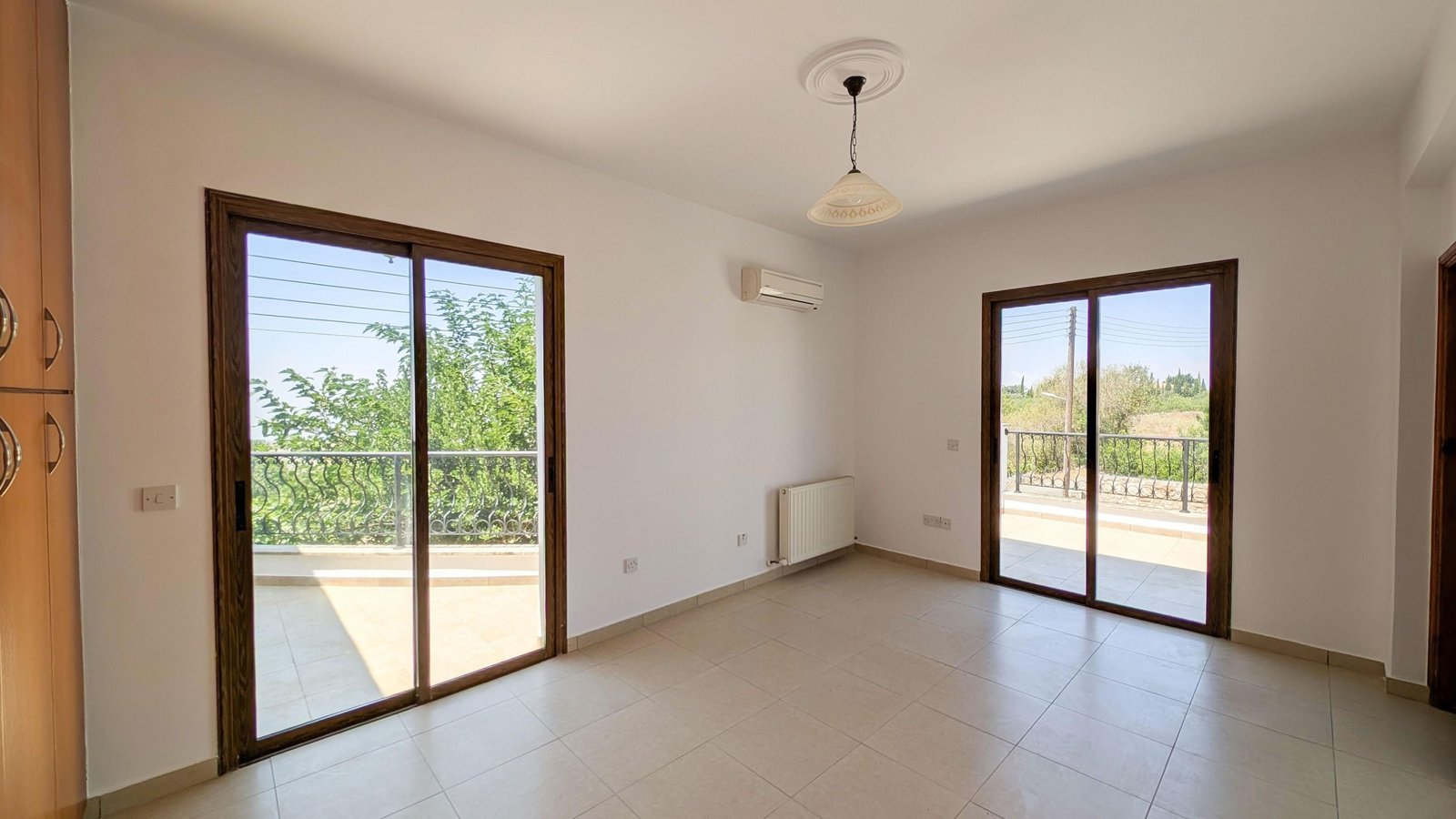 Four‑Bedroom Detached Villa for Sale in Ineia