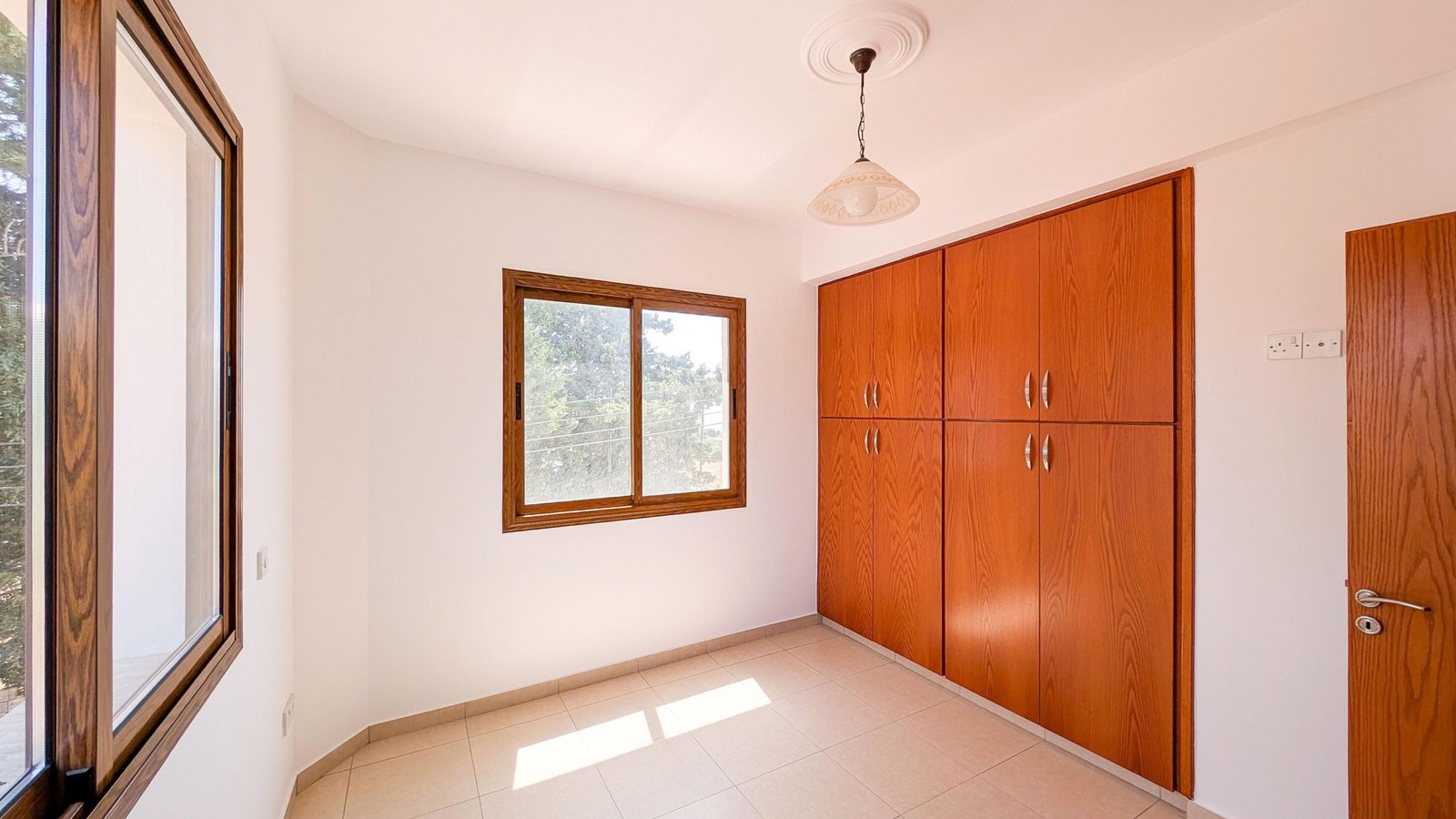 Four‑Bedroom Detached Villa for Sale in Ineia