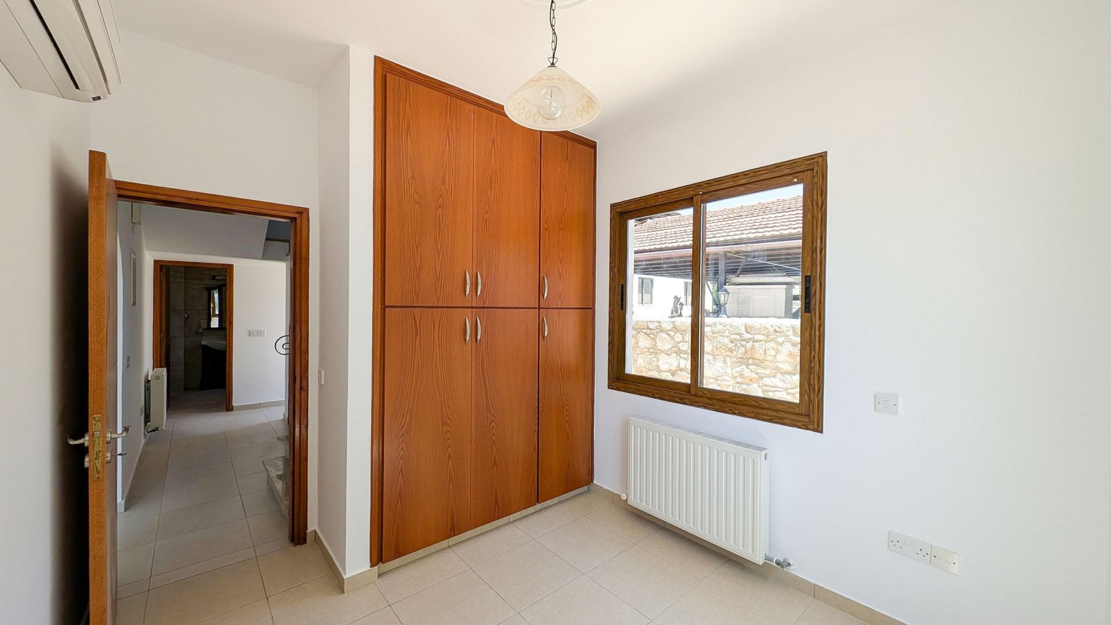 Four‑Bedroom Detached Villa for Sale in Ineia