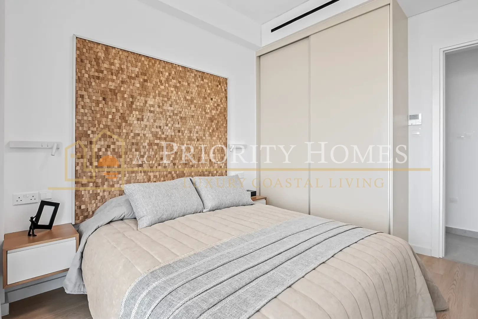 Three-Bedroom Modern Apartment in Kato Paphos