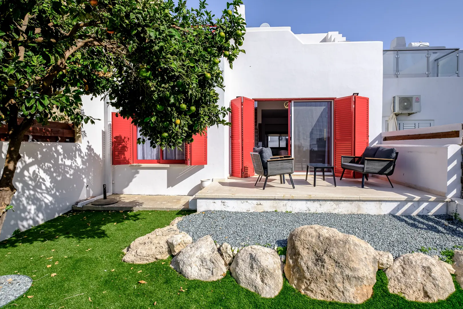 Fully Furnished Two-Bedroom Garden Apartment in Chloraka