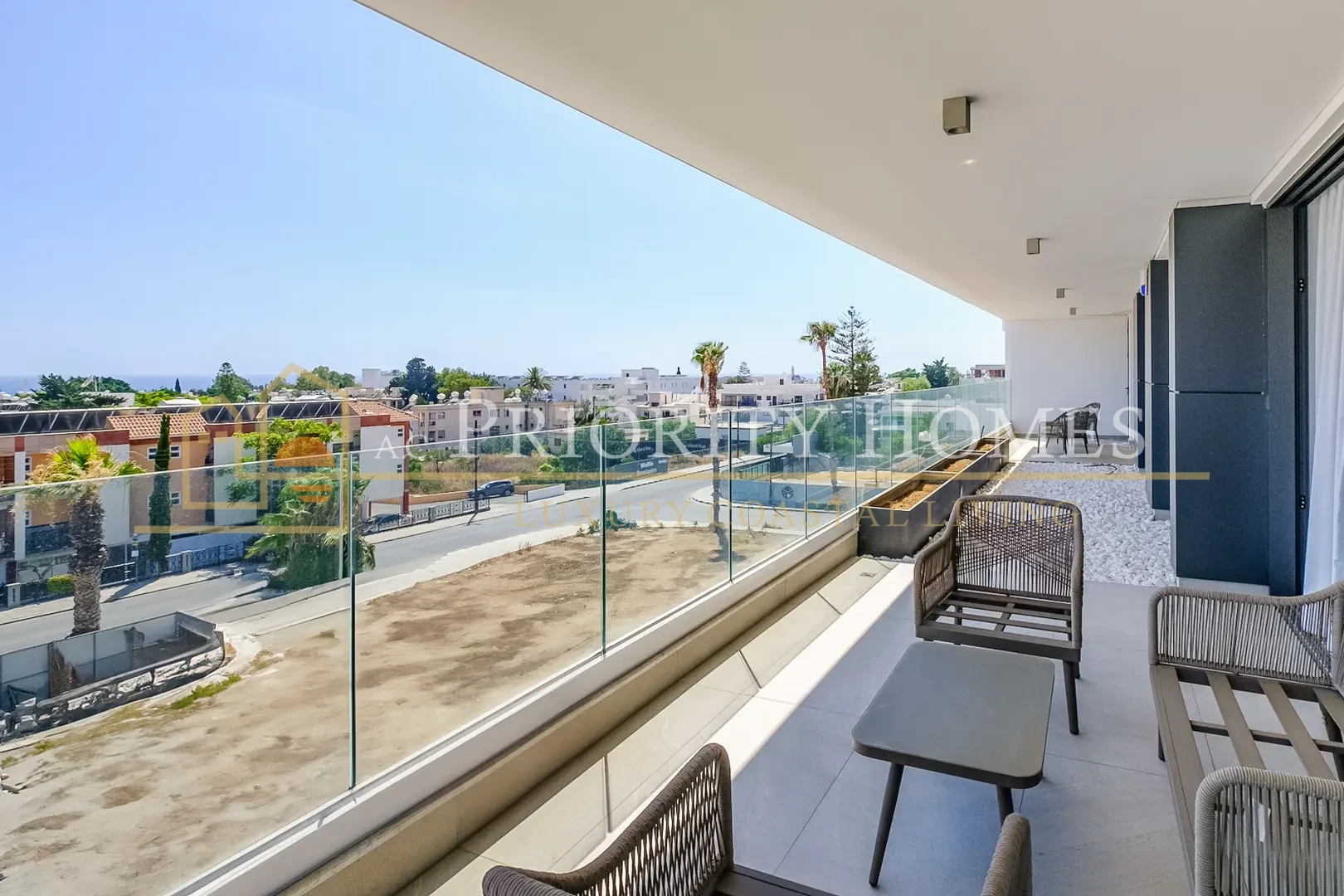 Three-Bedroom Modern Apartment in Kato Paphos