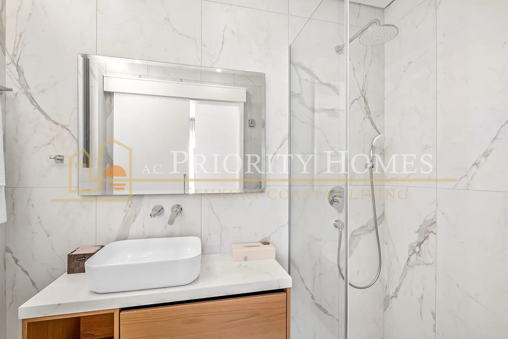 Three-Bedroom Modern Apartment in Kato Paphos