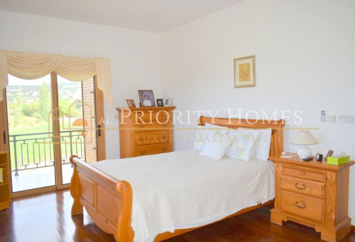 Three‑Bedroom Villa in Pegeia – Sea Caves