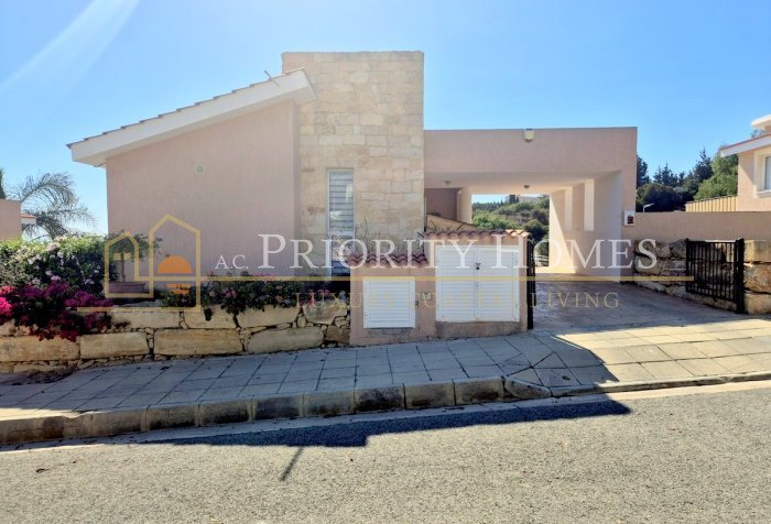 Three‑Bedroom Villa in Tala