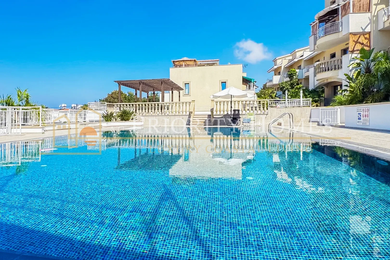 Fully Furnished Three-Bedroom Apartment in Universal