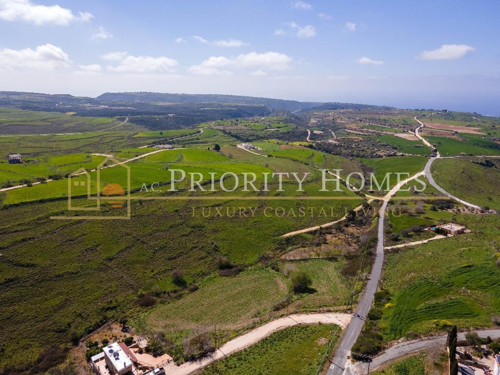 Touristic Field in Pano Arodes