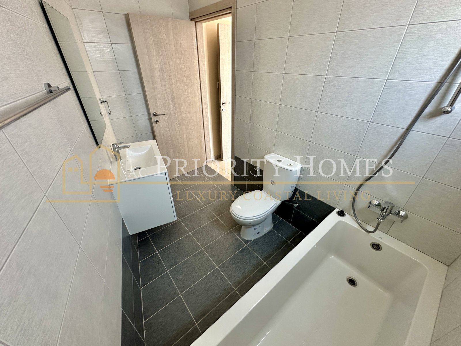 Three‑Bedroom Detached Villa in Paphos – Tomb of the Kings
