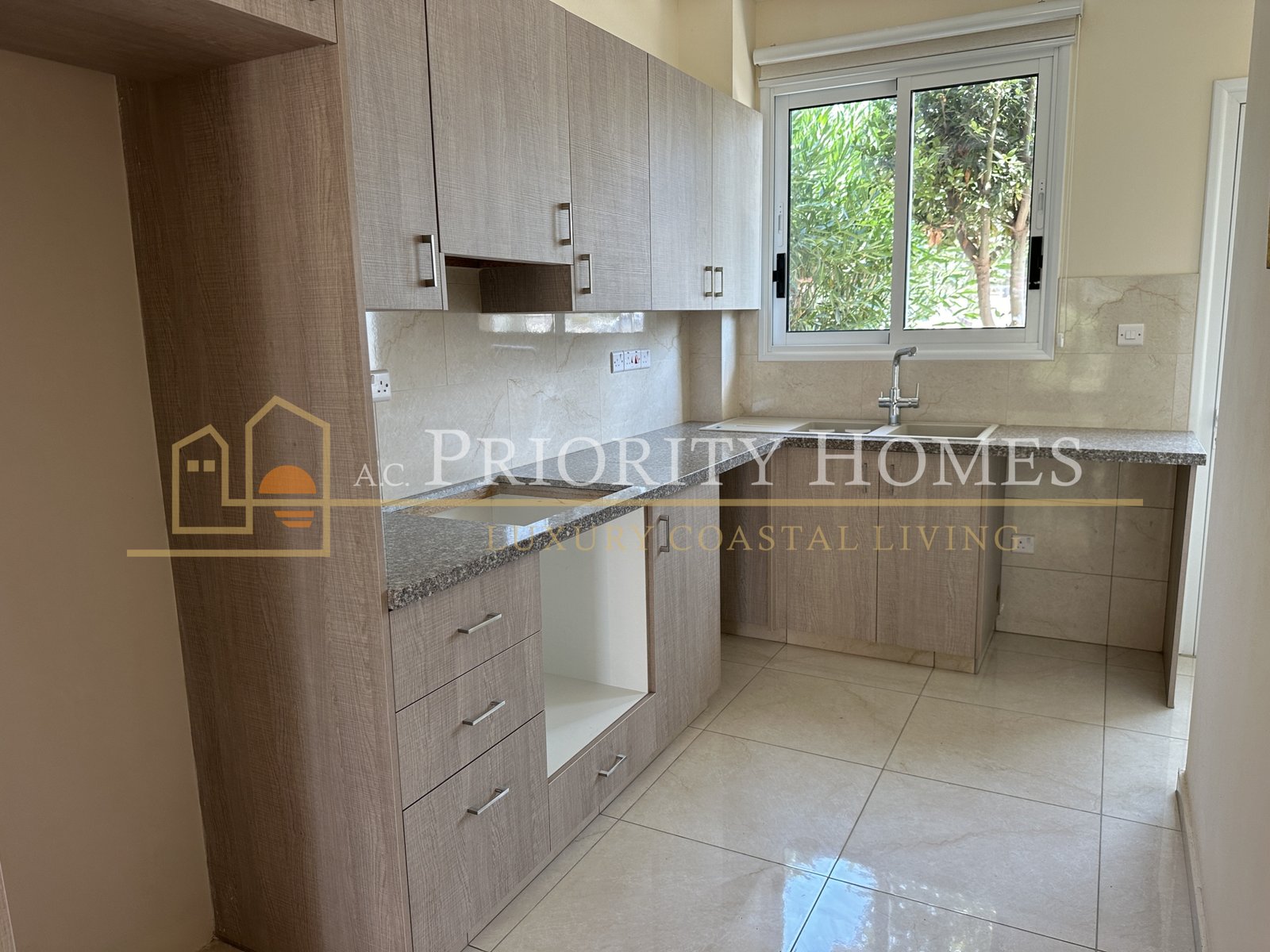Three‑Bedroom Detached Villa in Paphos – Tomb of the Kings