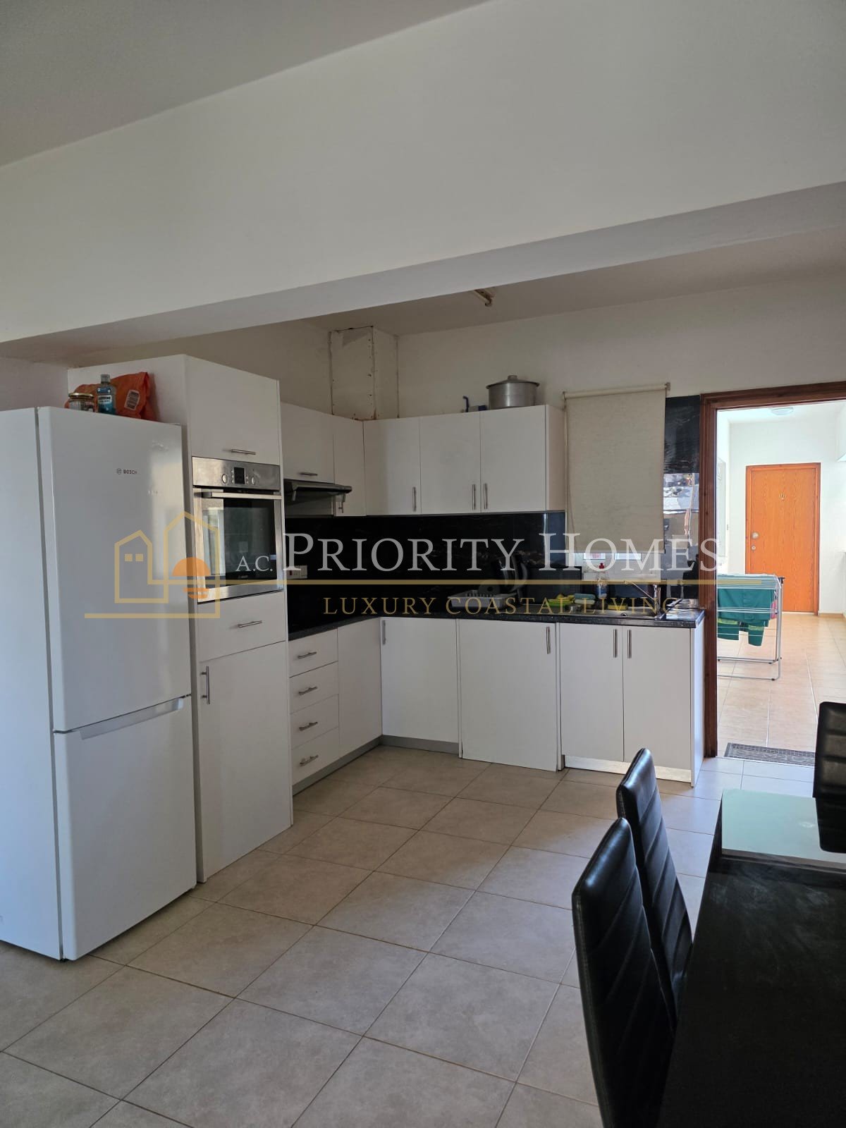 Two‑Bedroom Apartment in Paphos – Central