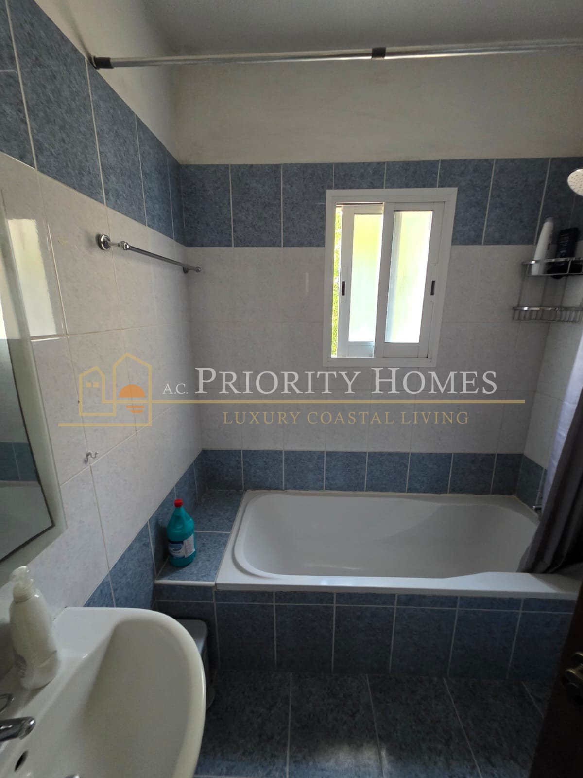 Two‑Bedroom Apartment in Paphos – Central