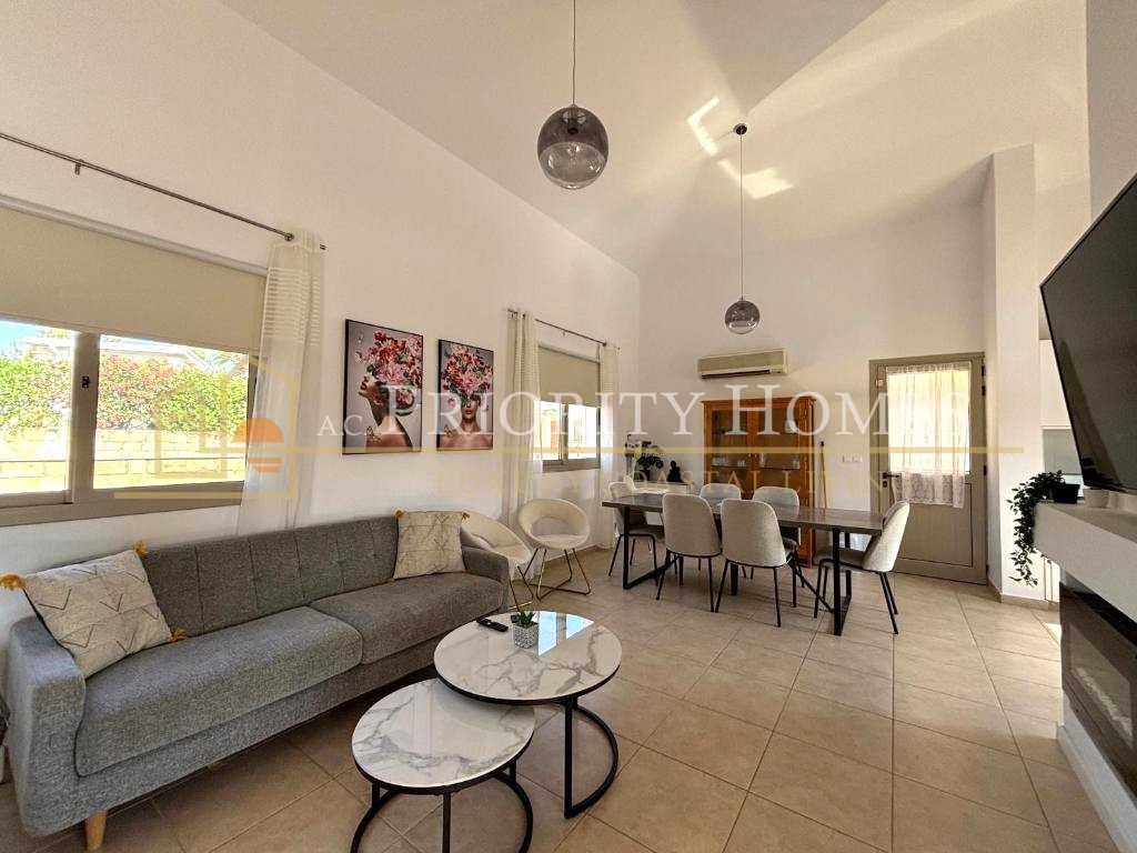  Three-Bedroom Bungalow for Rent in Sea Caves