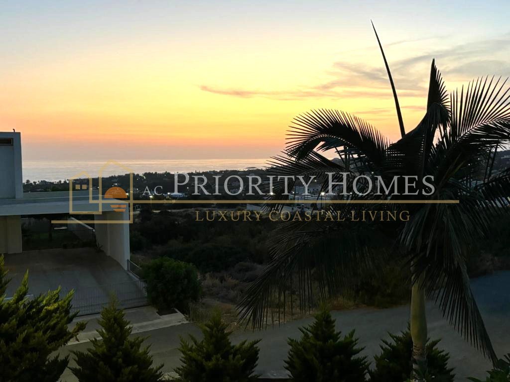  Three-Bedroom Bungalow for Rent in Sea Caves