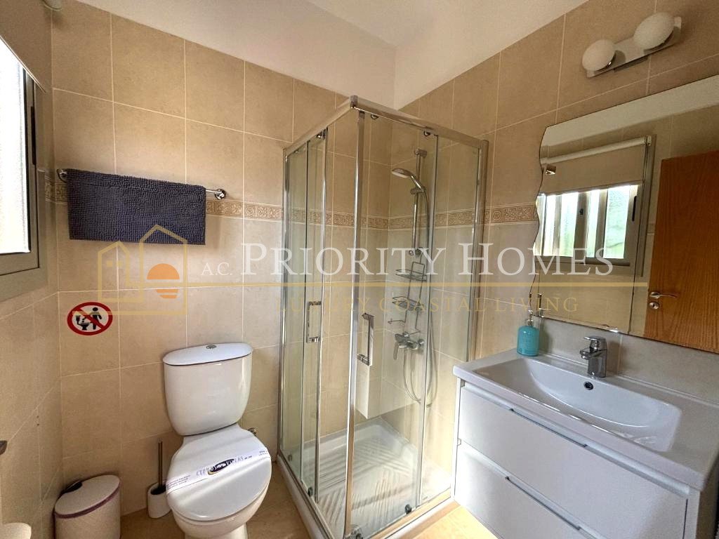  Three-Bedroom Bungalow for Rent in Sea Caves