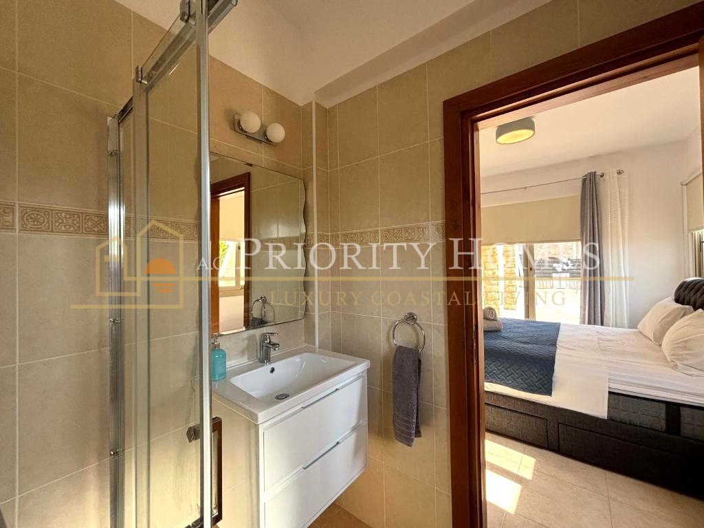  Three-Bedroom Bungalow for Rent in Sea Caves