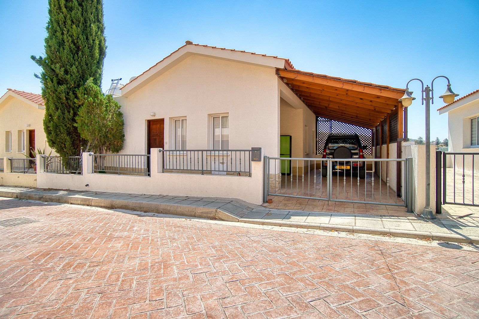 Three-Bedroom Semi‑Detached Villa in Pegeia