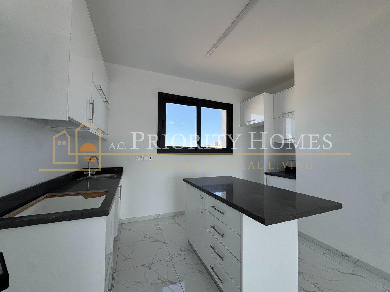 Two-Bedroom Apartment in Paphos – Universal