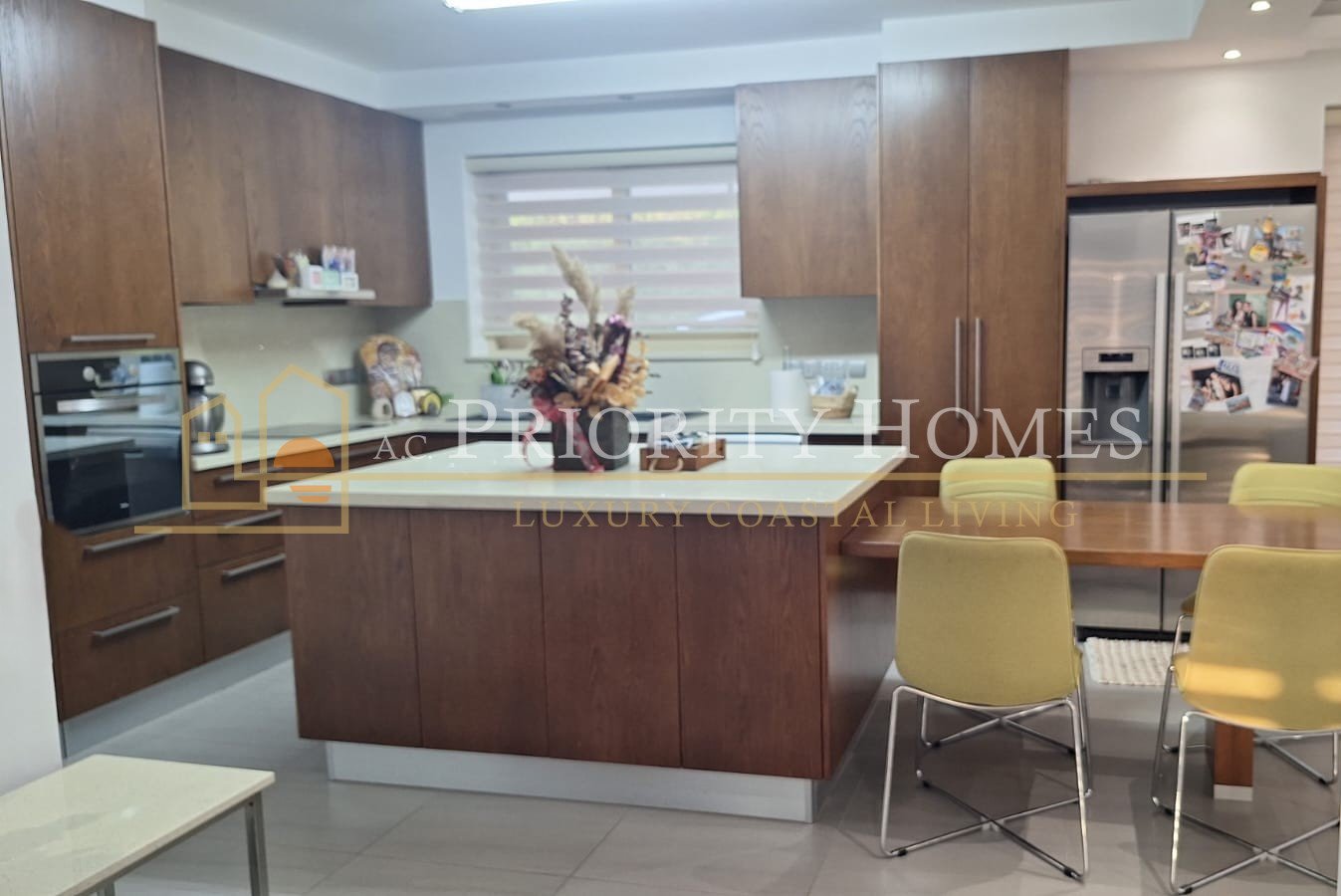 Spacious Six-Bedroom Furnished Villa for Rent in Emba