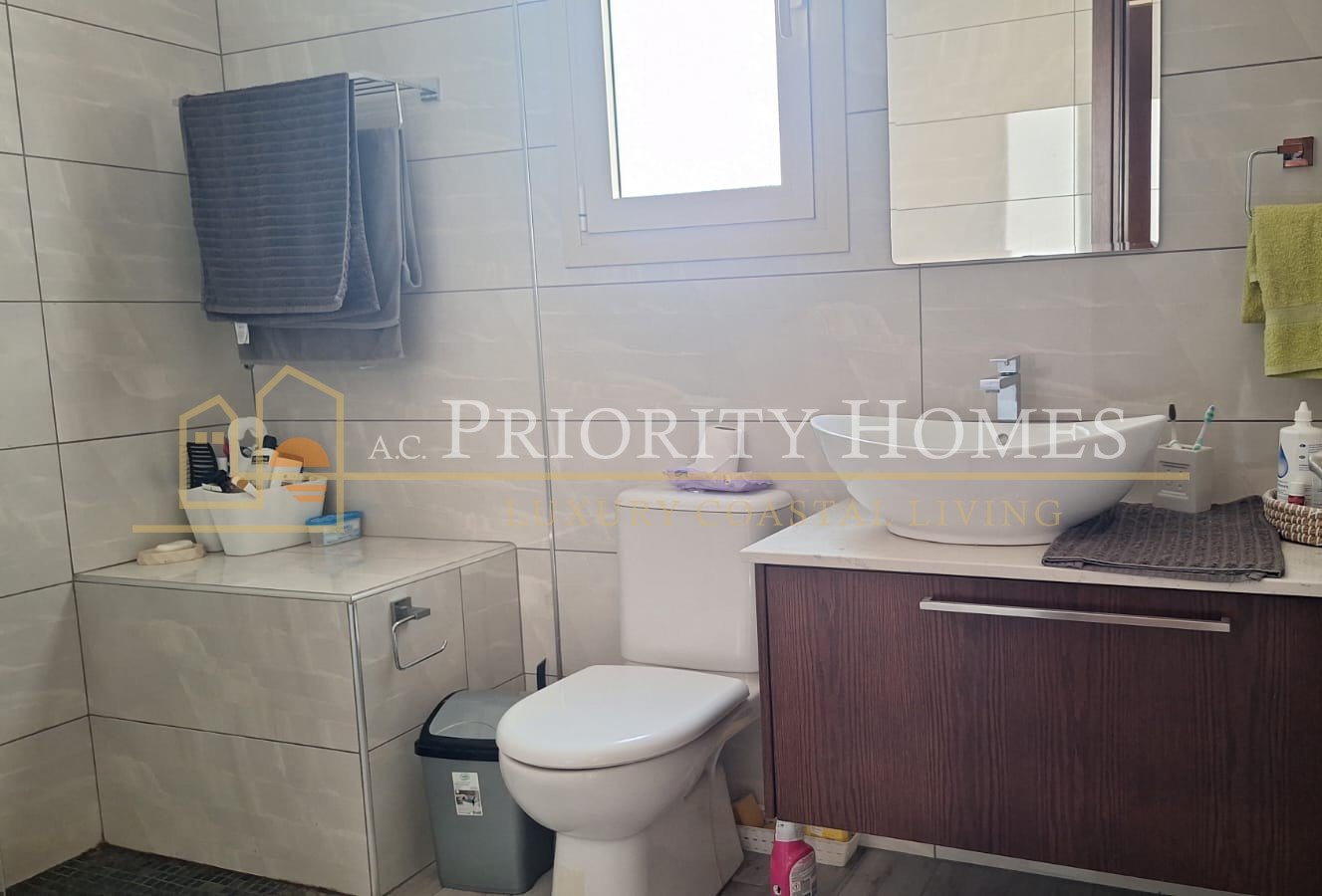 Spacious Six-Bedroom Furnished Villa for Rent in Emba