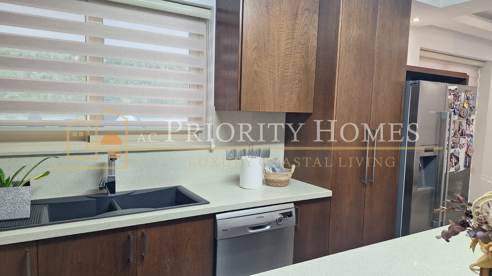 Spacious Six-Bedroom Furnished Villa for Rent in Emba