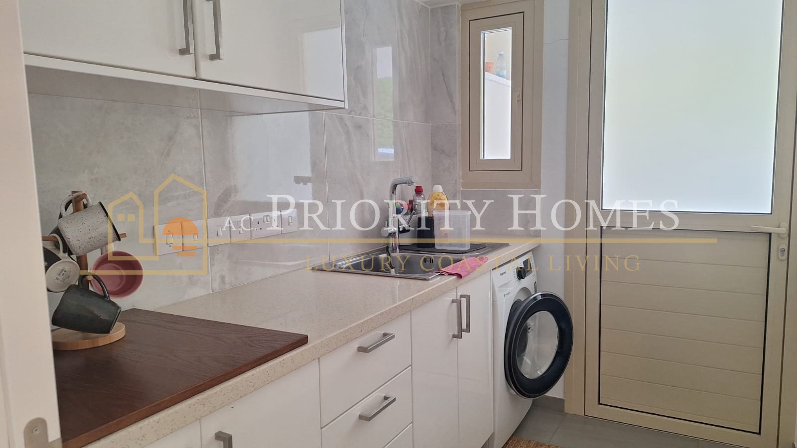 Spacious Six-Bedroom Furnished Villa for Rent in Emba