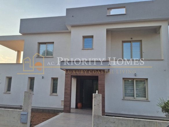 Spacious Six-Bedroom Furnished Villa for Rent in Emba