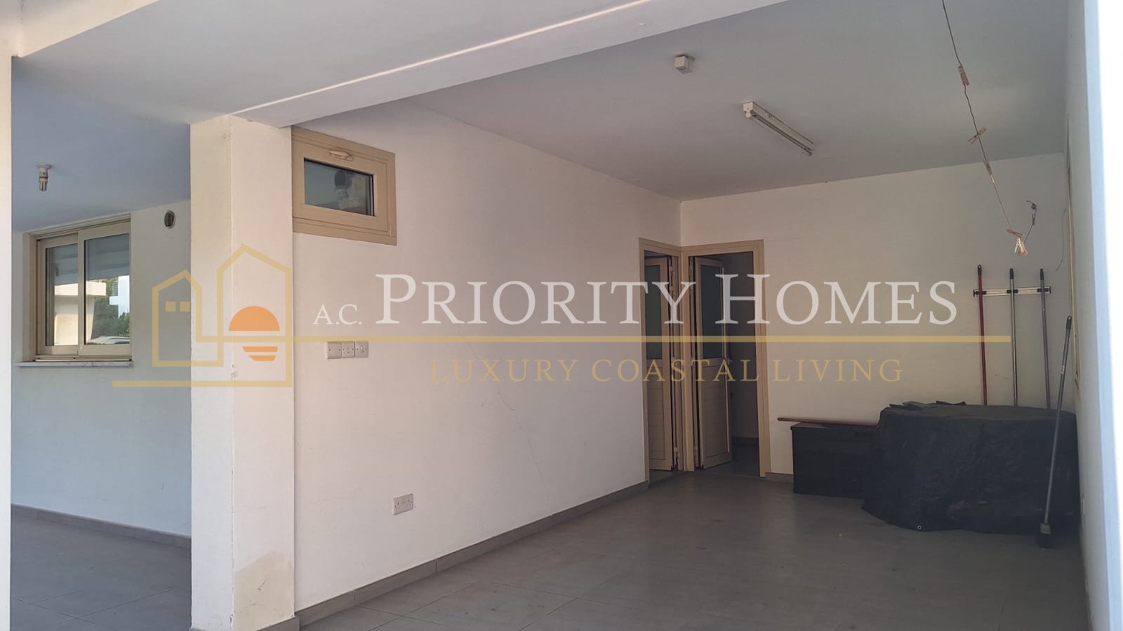 Spacious Six-Bedroom Furnished Villa for Rent in Emba