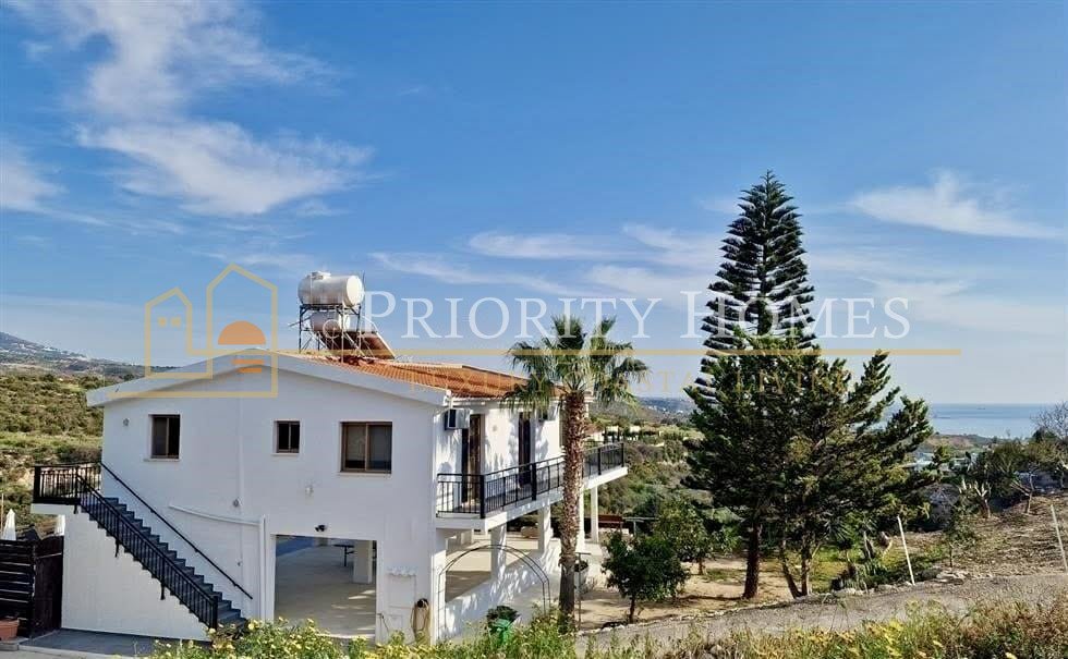 Three-Bedroom House for Long-Term Rent in Pegeia