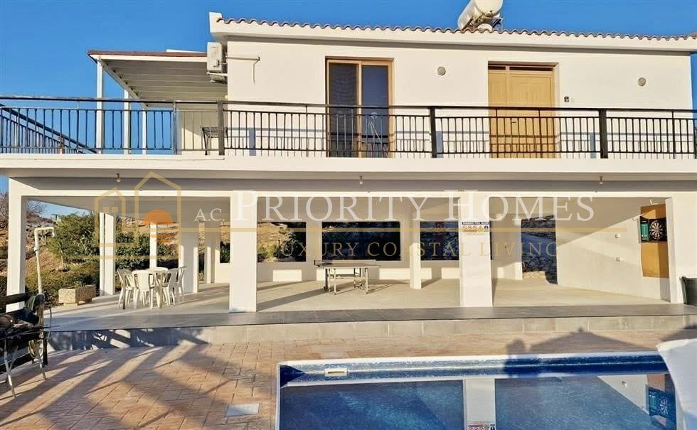Three-Bedroom House for Long-Term Rent in Pegeia