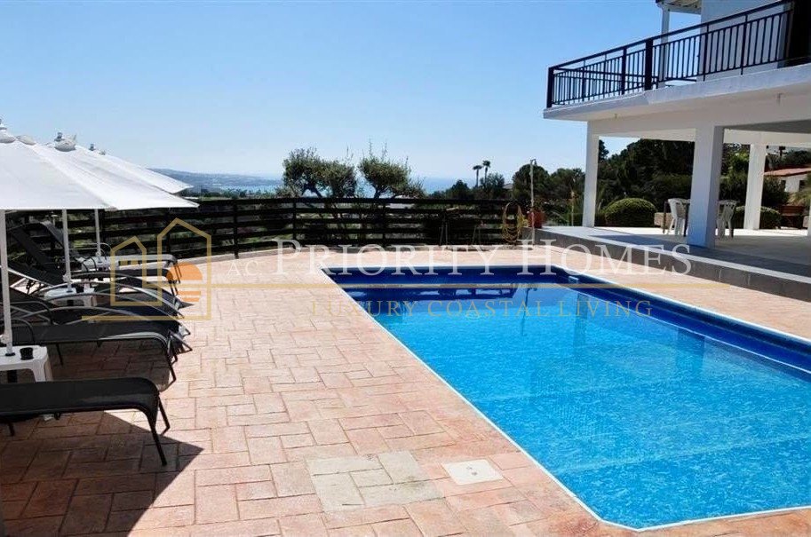 Three-Bedroom House for Long-Term Rent in Pegeia