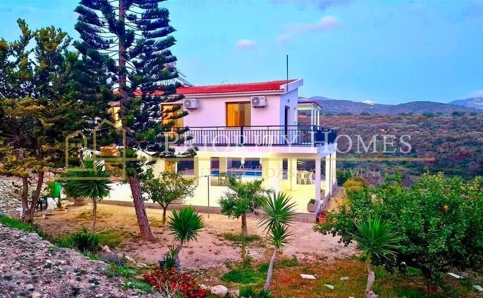 Three-Bedroom House for Long-Term Rent in Pegeia