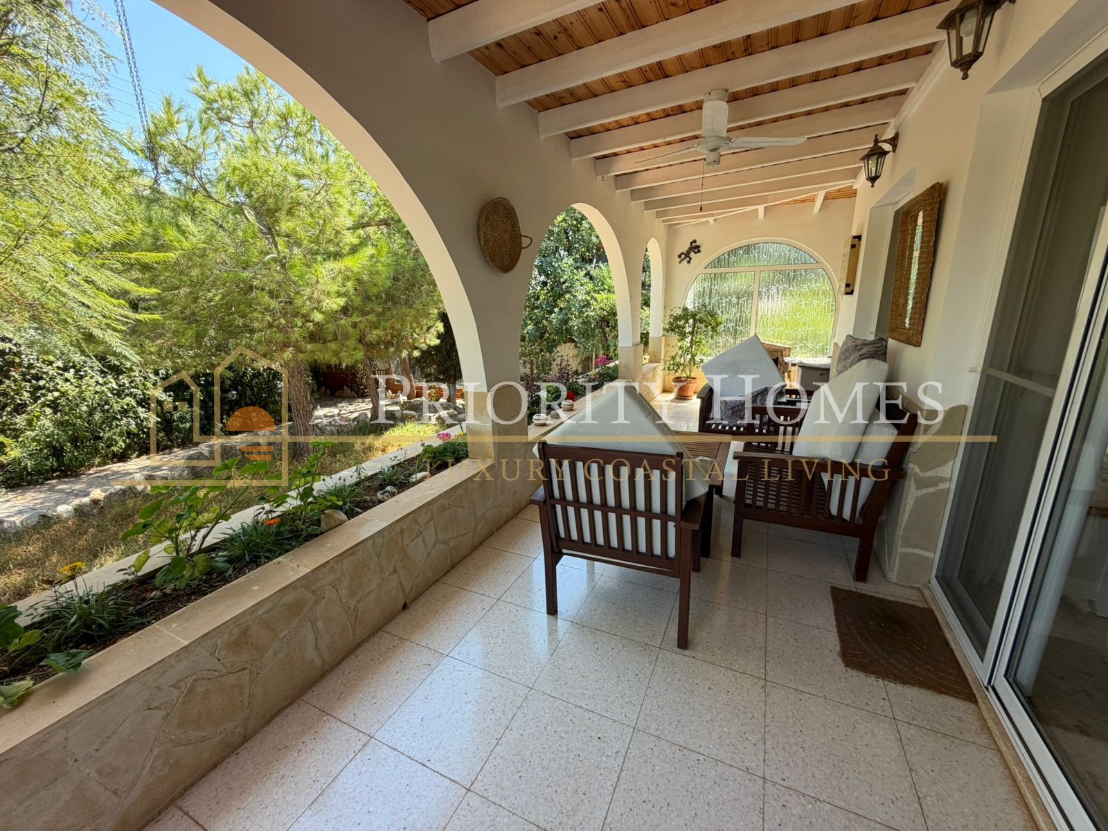 Three-Bedroom Bungalow with Extra Room in Tremithousa