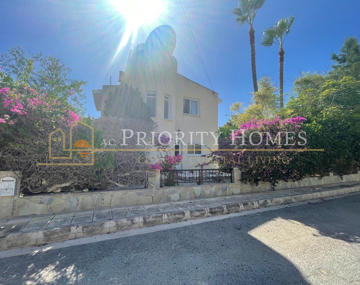 Three-Bedroom Villa for Rent in Coral Bay
