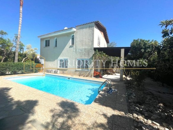 Three-Bedroom Villa for Rent in Coral Bay