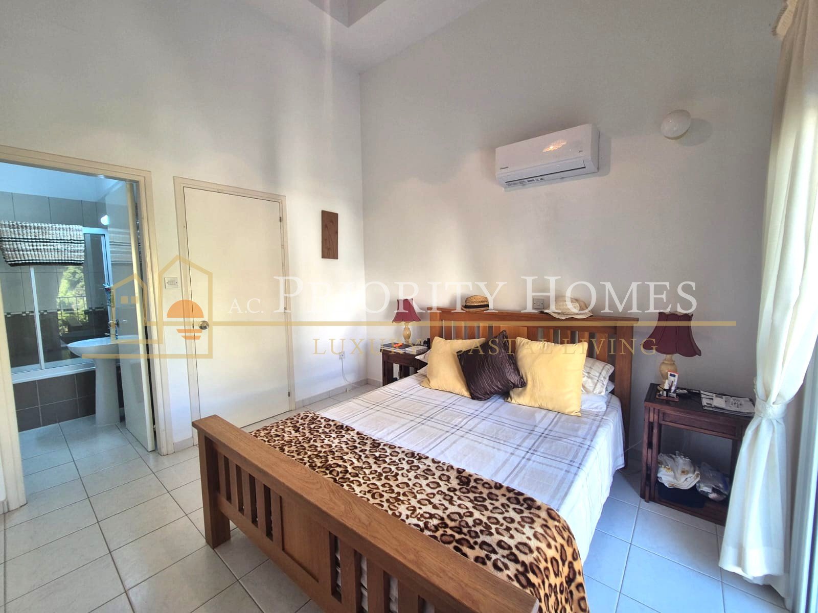 Two-Bedroom Two-Bathroom Townhouse in Pegeia