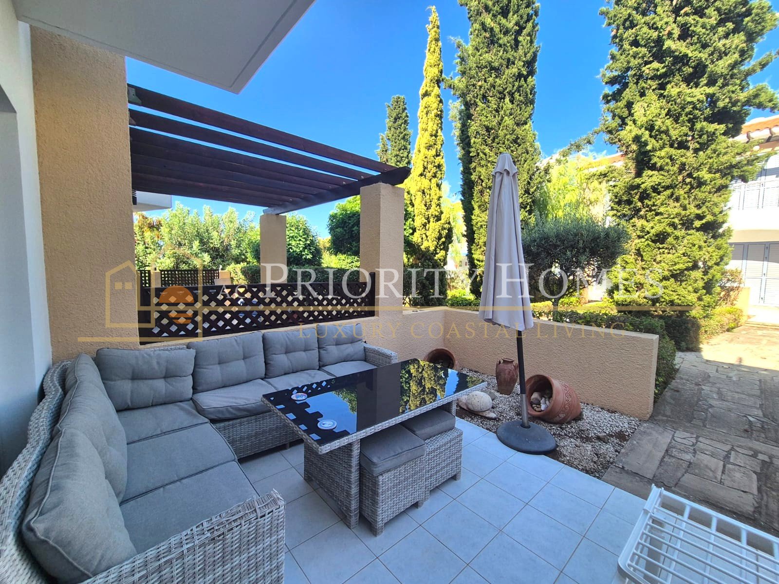 Two-Bedroom Two-Bathroom Townhouse in Pegeia
